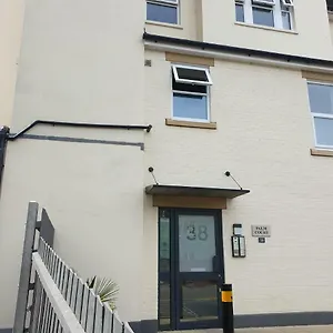 https://close-to-beach-and-town-square.bournemouth-hotels.org